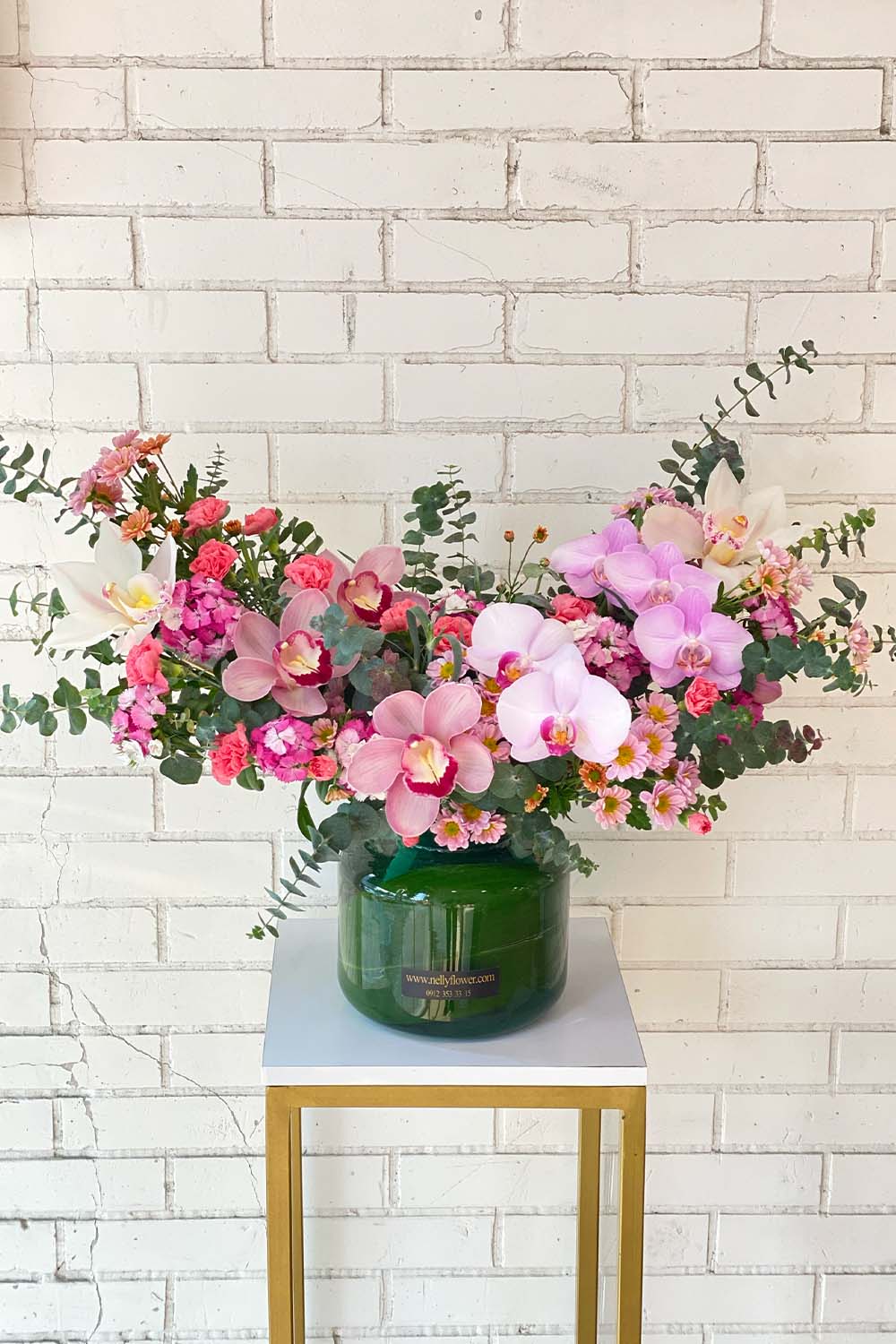 گلدان شیشه ای دیزاین ۴۵ سانت نلی با ارکیده